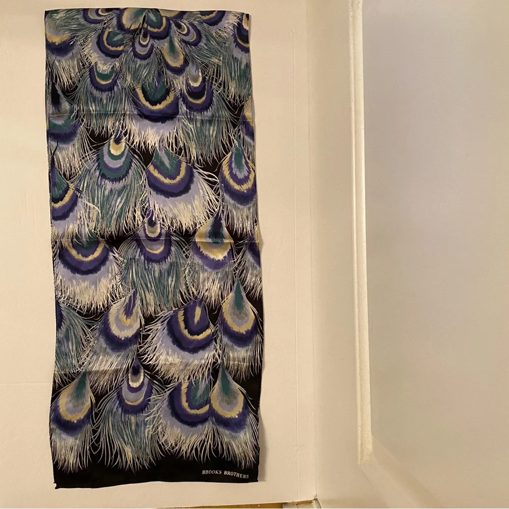 BROOKS BROTHERS SCARF BLACK BLUE WHITE SILK PREPPY PEACOCK FEATHER PATTERN